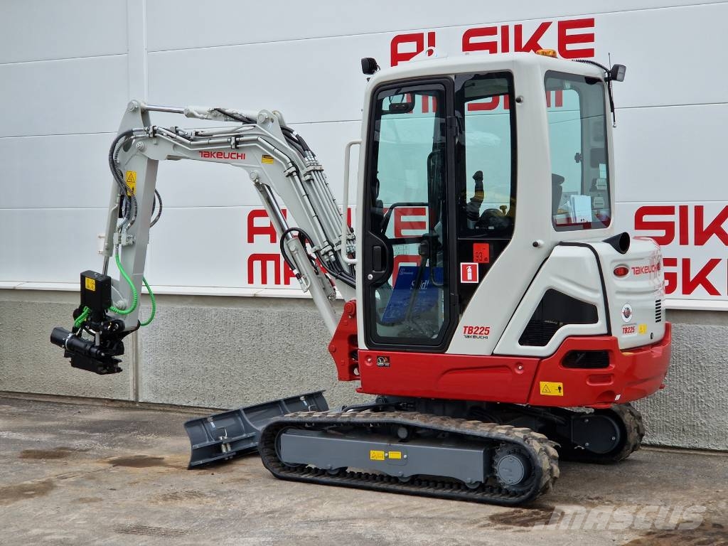 Takeuchi TB 225 Miniescavatori
