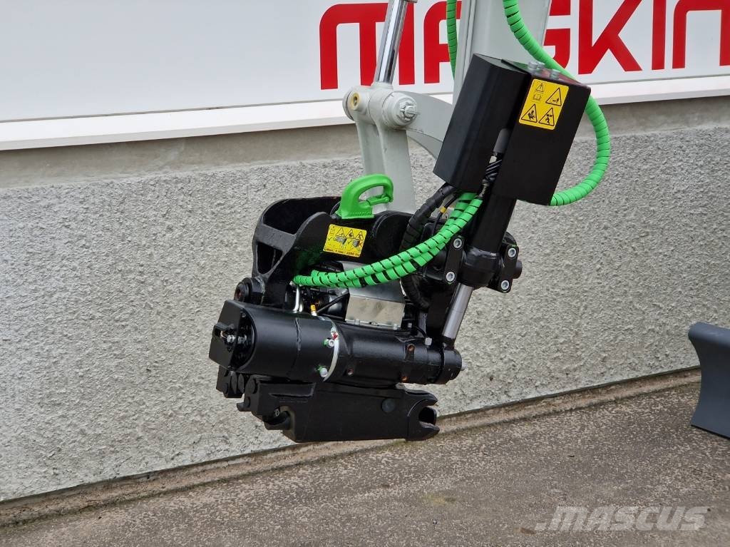 Takeuchi TB 225 Miniescavatori