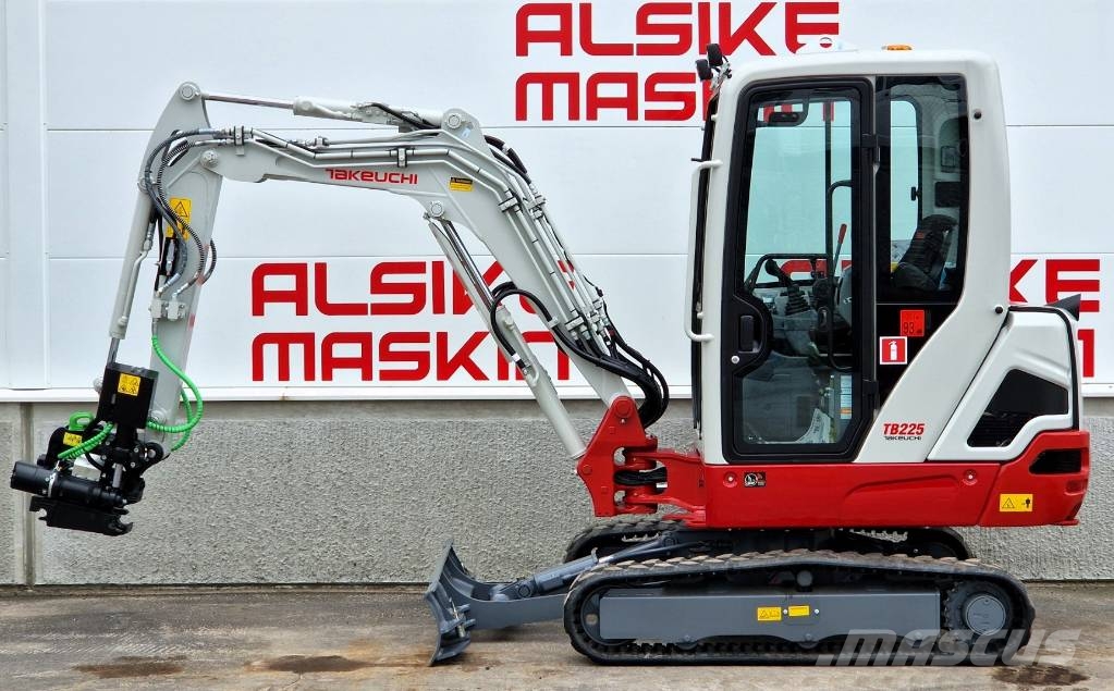 Takeuchi TB 225 Miniescavatori