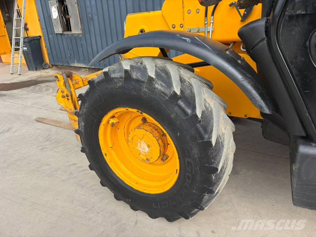 JCB 535-95 Teleskopski viličarji