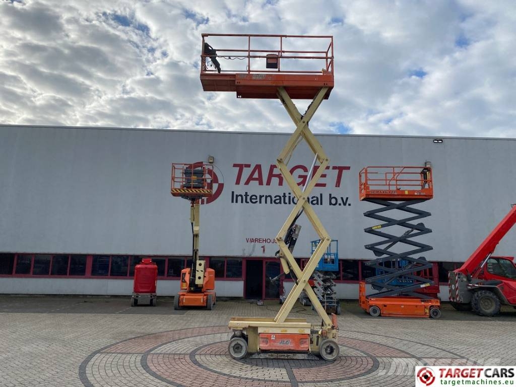 JLG 2032ES Electric Scissor Work Lift 810cm Šķerveida pacēlāji