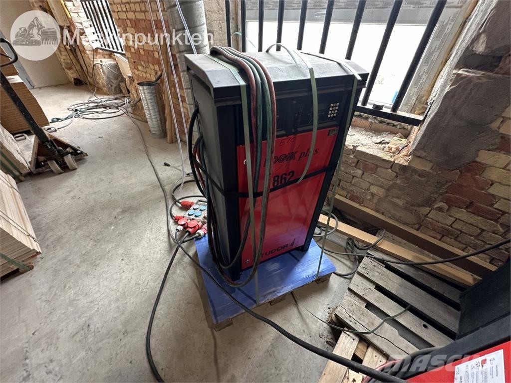 Hyster E5.50XL Electric forklifts
