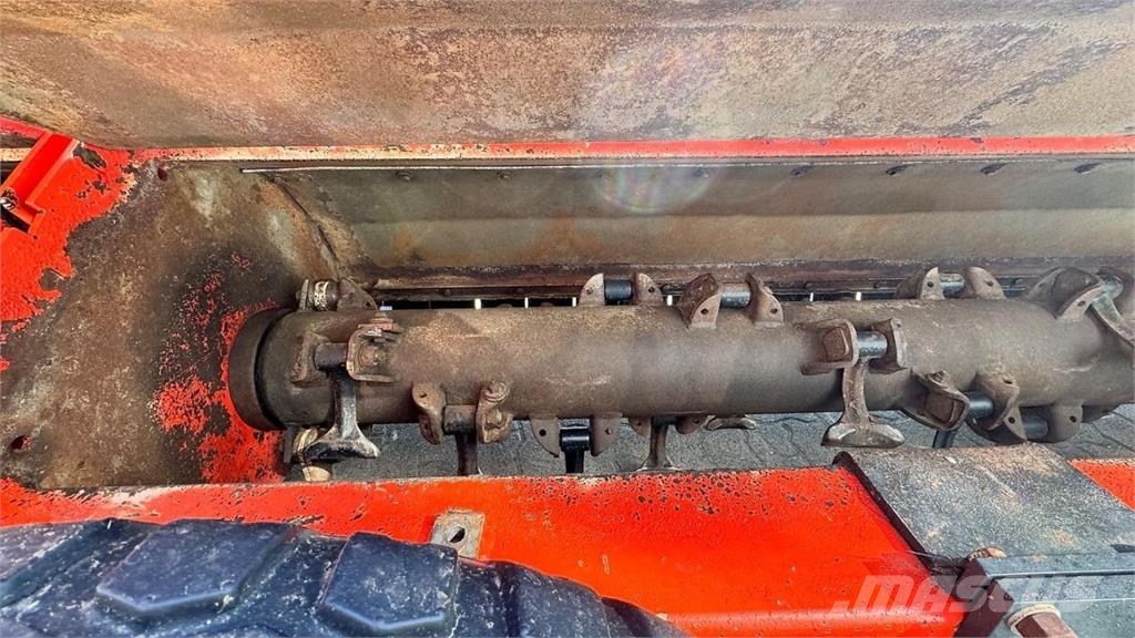 Kuhn RM610 جزازات وأغطية المراعي