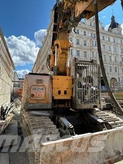 Liebherr R 924 Compact Excavadoras sobre orugas