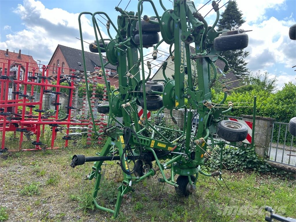 Krone KW11.22-10 Obraceče a shrabovače sena