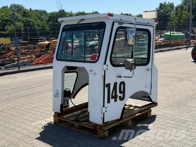 Tiger TUG MA5042LP used cab Equipamentos para aeroportos
