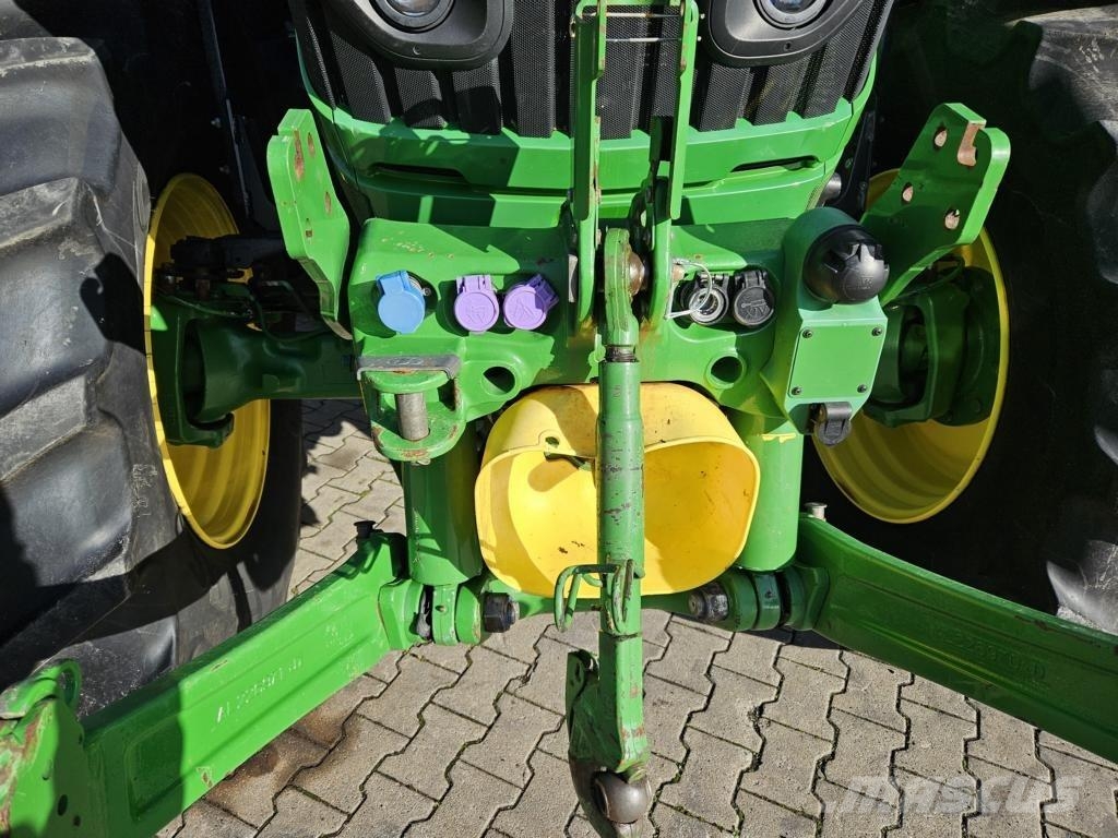 John Deere TRAKTOR 6215R Agricultura - Otros