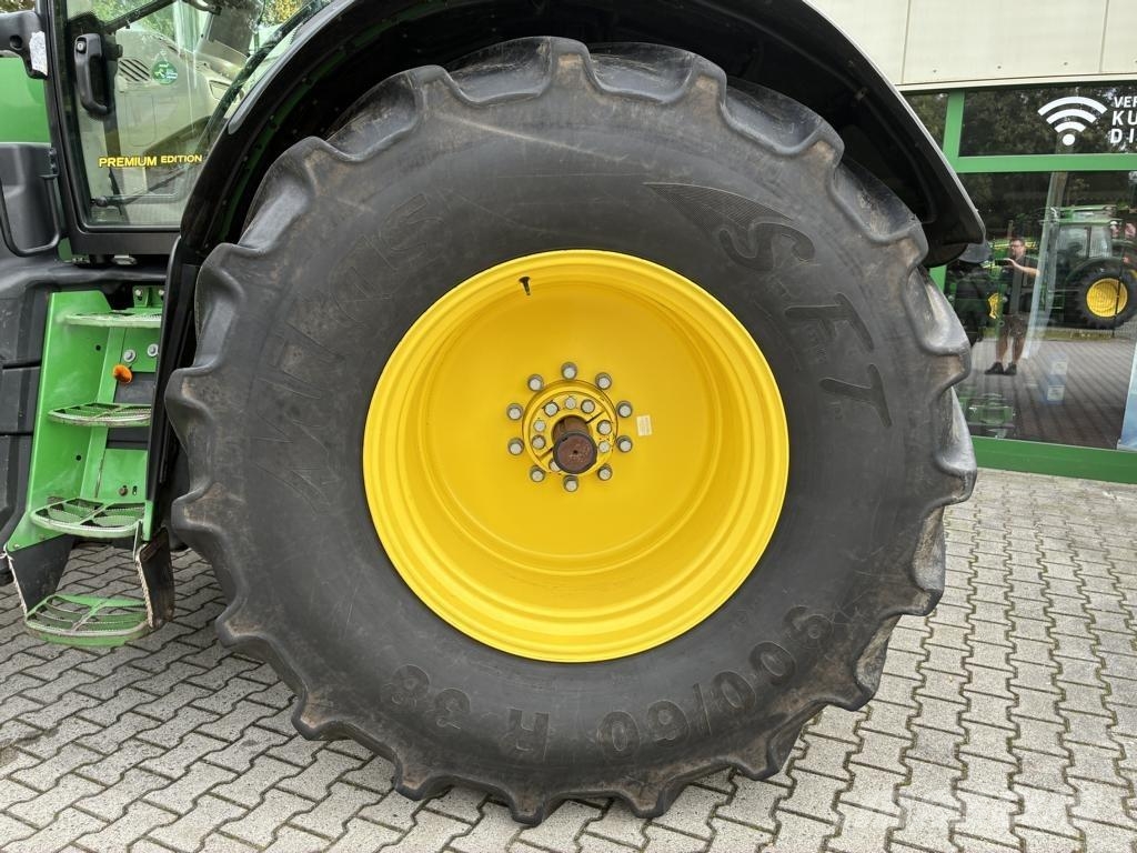 John Deere TRAKTOR 6215R Sonstige Landmaschinen