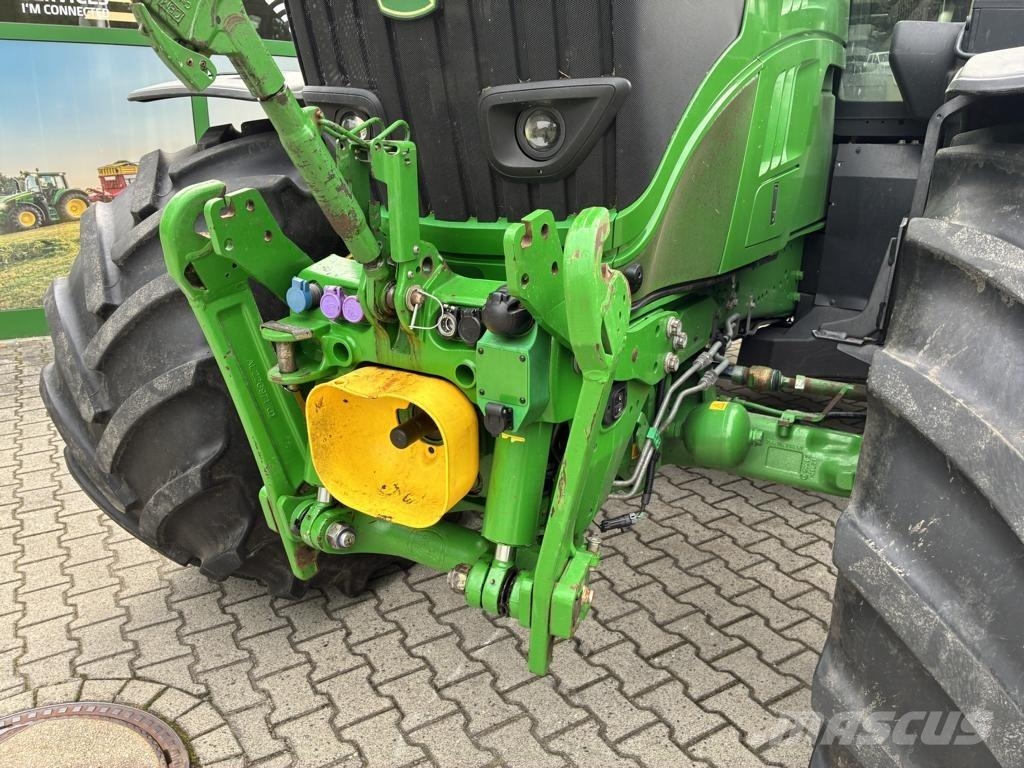 John Deere TRAKTOR 6215R Sonstige Landmaschinen