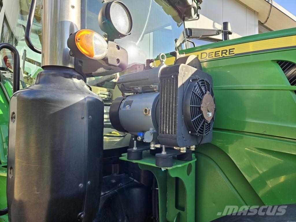 John Deere TRAKTOR 6215R Agricultura - Otros
