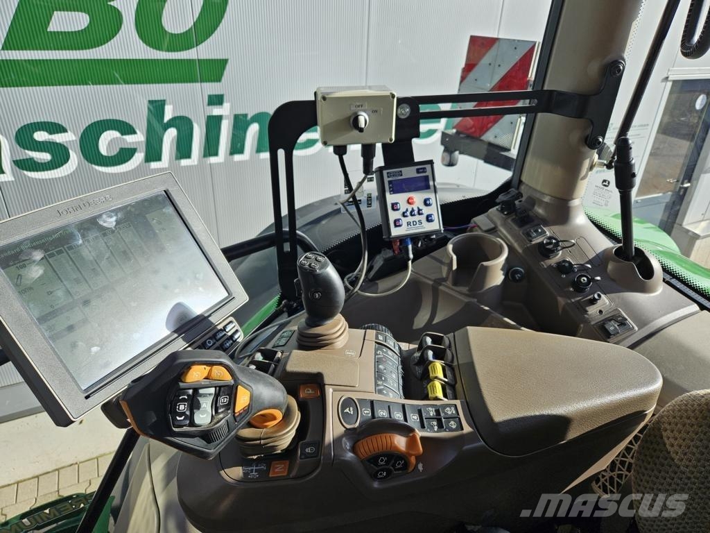 John Deere TRAKTOR 6215R Agricultura - Otros