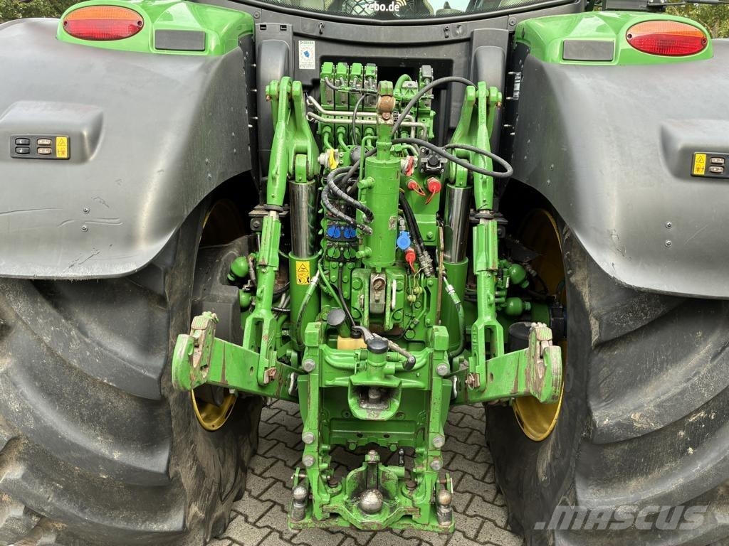 John Deere TRAKTOR 6215R Sonstige Landmaschinen