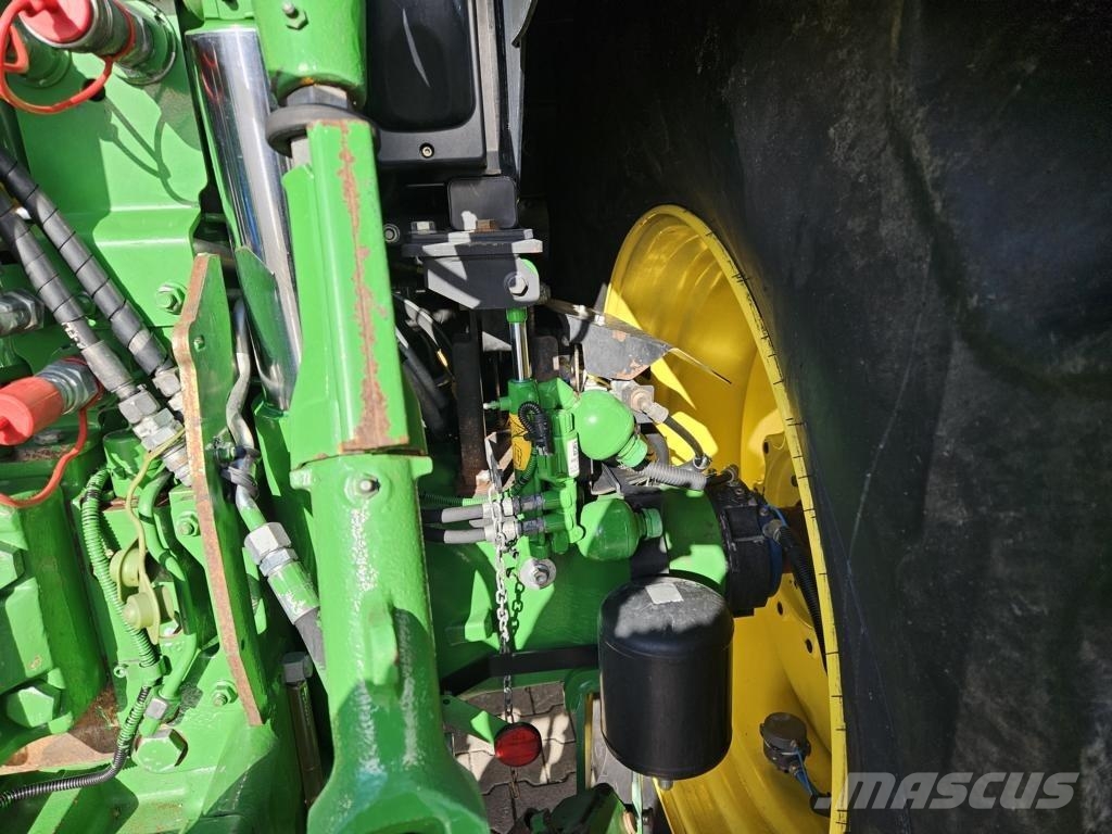 John Deere TRAKTOR 6215R Agricultura - Otros