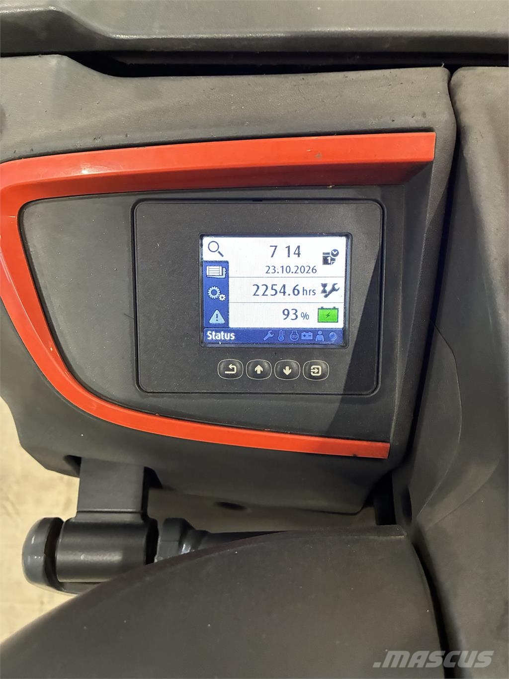 Linde L16APi 自走式スタッカー