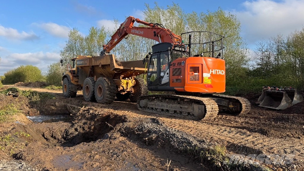 Hitachi ZX 225 US LC-6 Εκσκαφείς με ερπύστριες