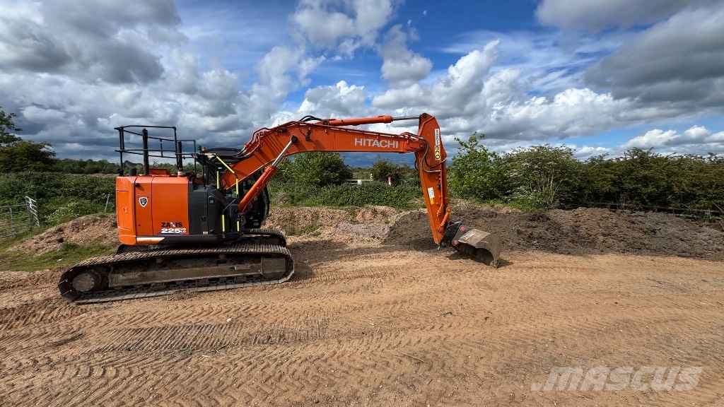 Hitachi ZX 225 US LC-6 Εκσκαφείς με ερπύστριες
