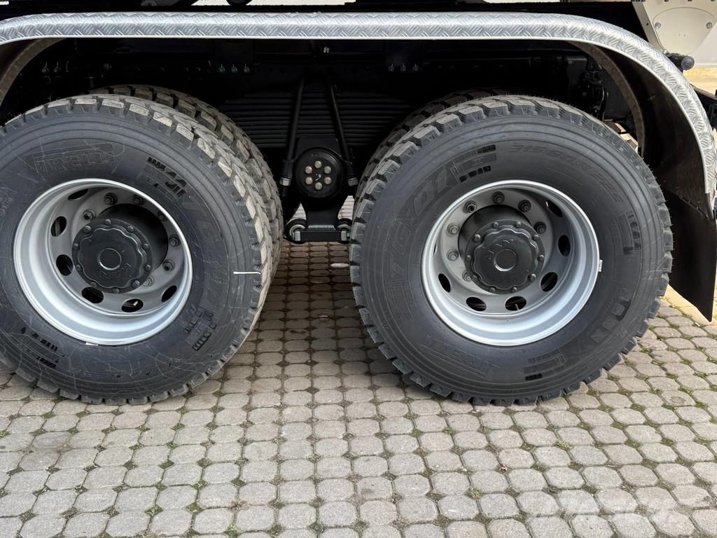 MAN TGS 41.400 MAN TGS 41.400 8x4 Euro 2 EuromixMTP 20 Savivarčių priekabų vilkikai