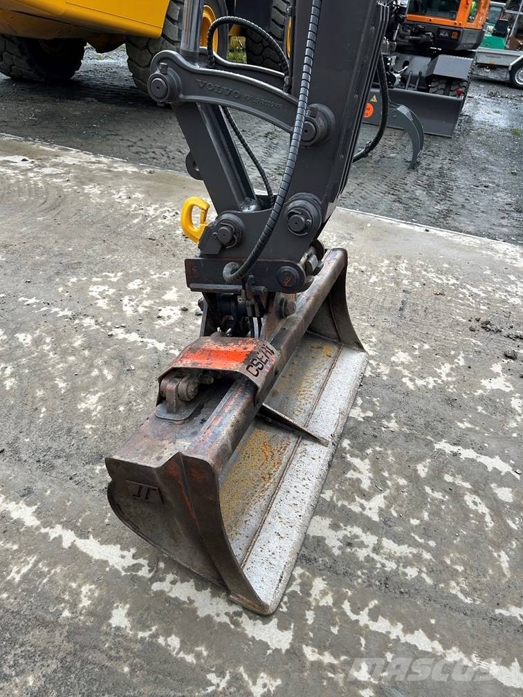 Volvo EW 60 E Bagri na kolesih