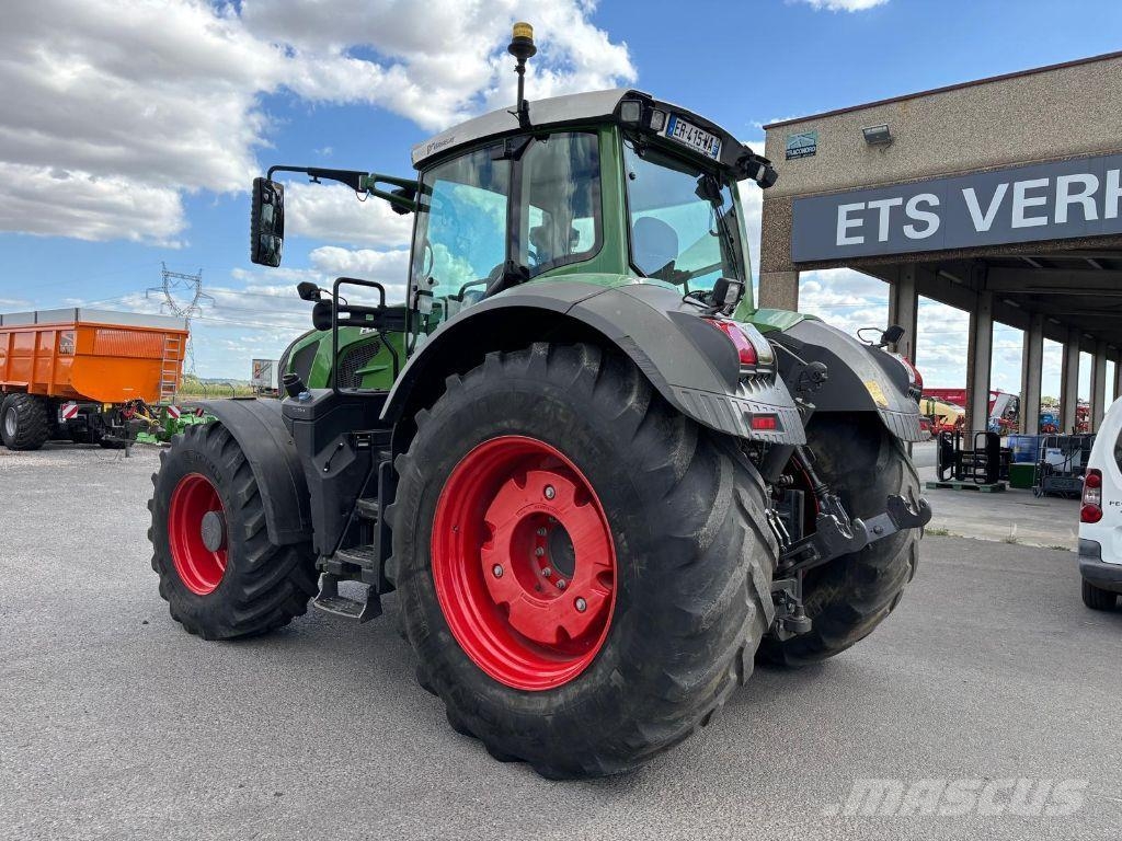 Fendt 826 VARIO PROFI + Tractoren