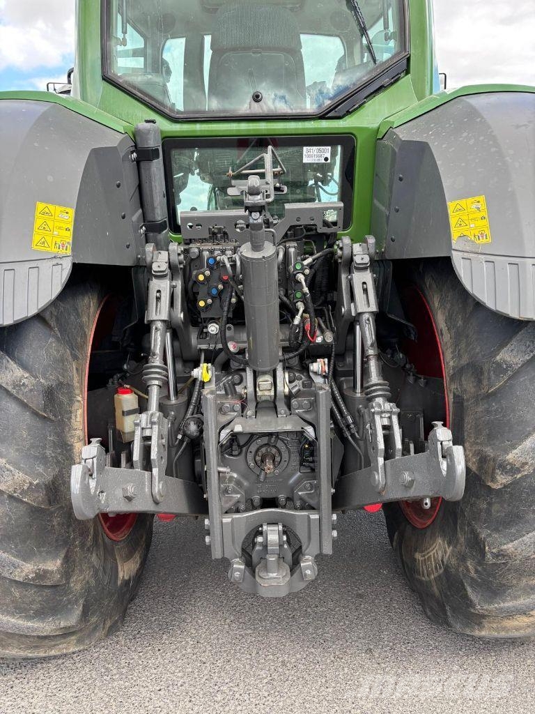 Fendt 826 VARIO PROFI + トラクター