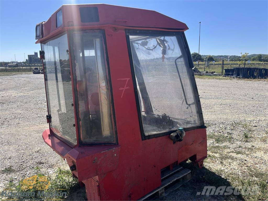 Valmet 941 Used/Beg Ohjaamo ja sisusta
