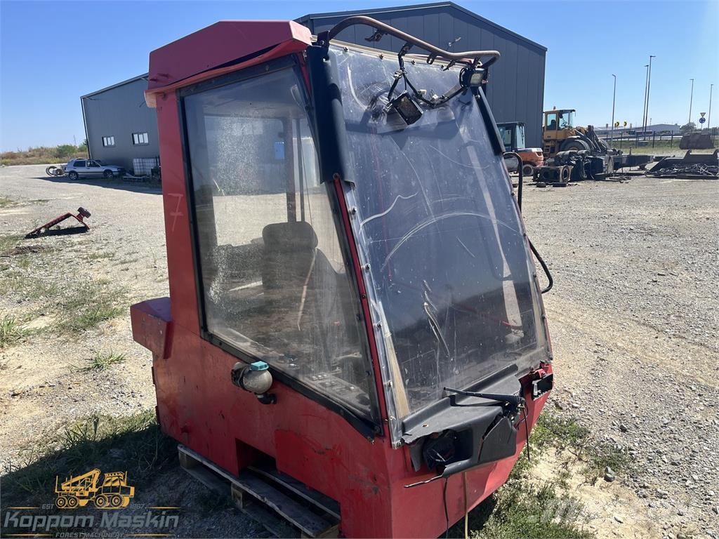 Valmet 941 Used/Beg Ohjaamo ja sisusta