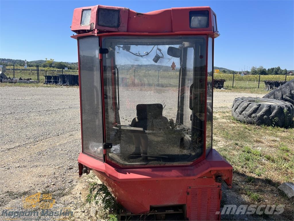 Valmet 941 Used/Beg Ohjaamo ja sisusta