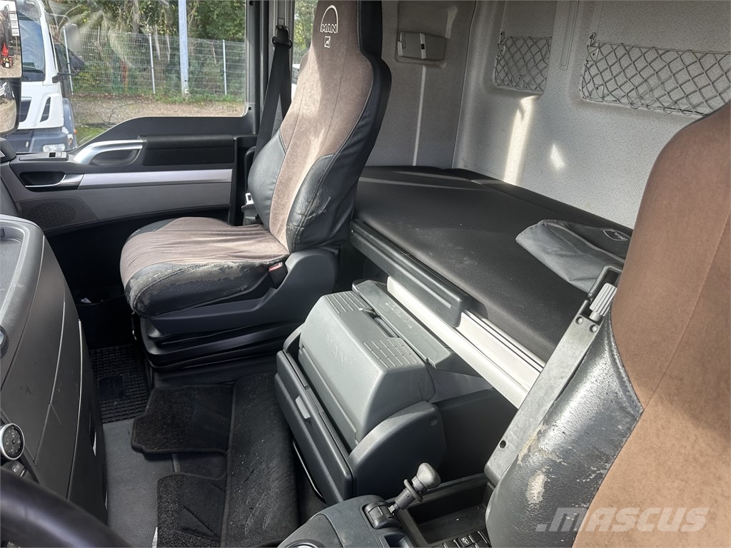 MAN TGX 35.480 8x4 defect engine Kamioni sa otvorenim sandukom