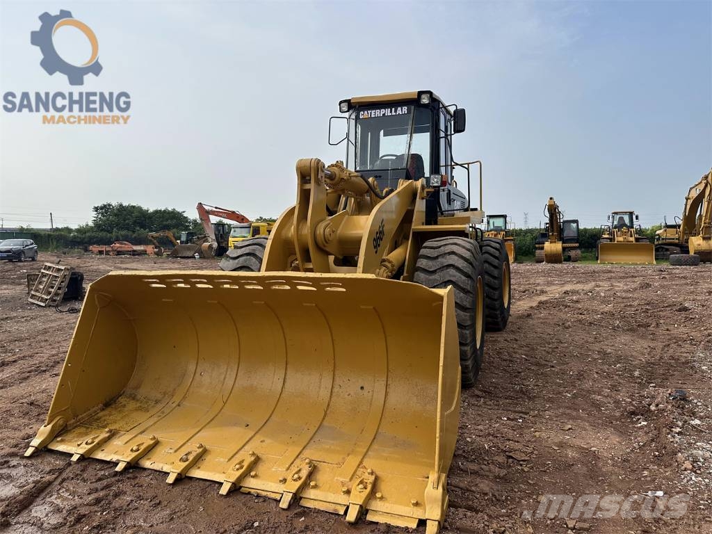 CAT 966F Kolesni nakladalci