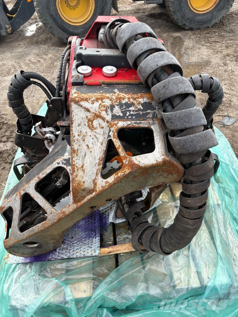 Komatsu C124 Schneidwerke