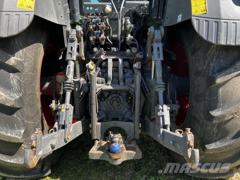 Fendt 828 Vario Трактори