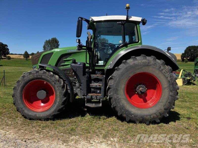 Fendt 828 Vario Трактори