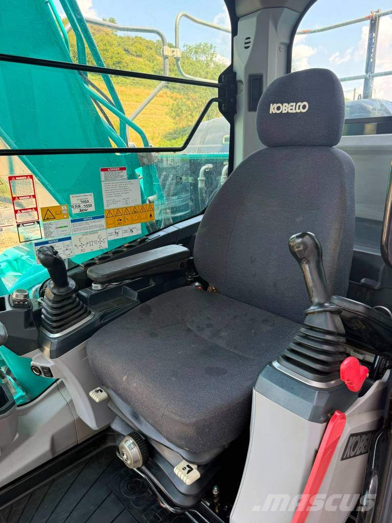 Kobelco SK130LC-11 履带挖掘机