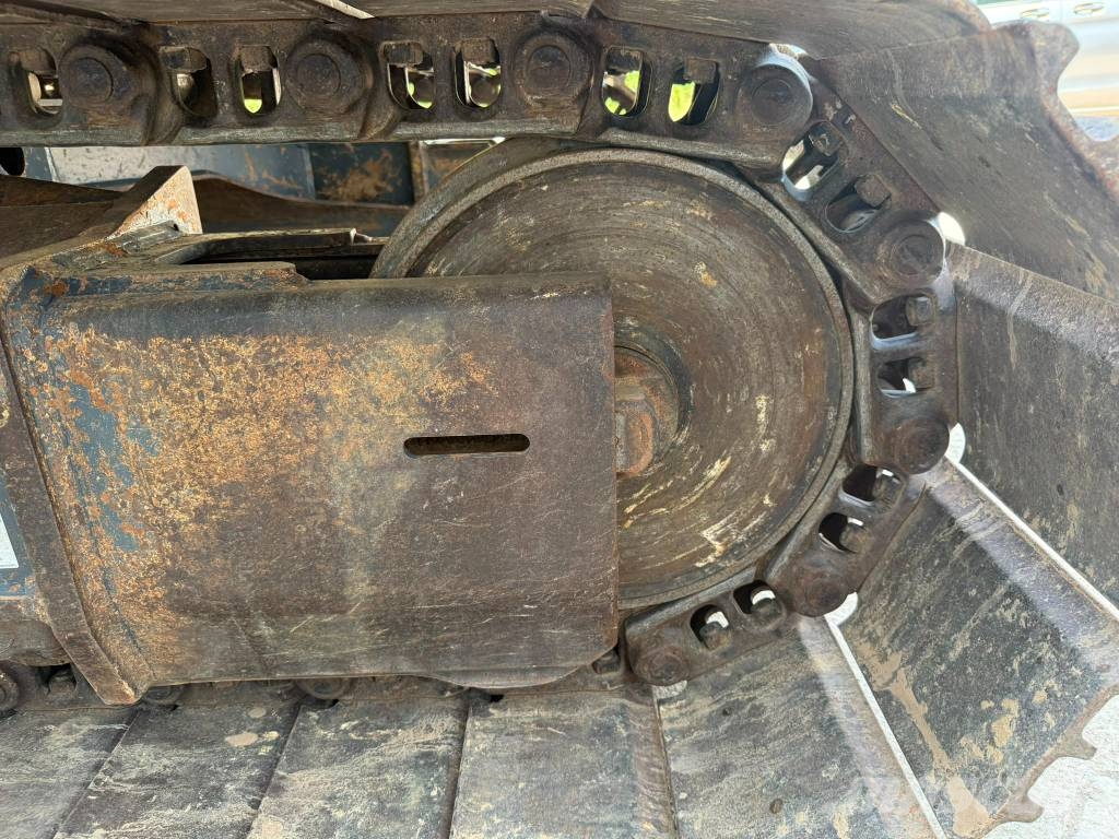 Kobelco SK130LC-11 履带挖掘机