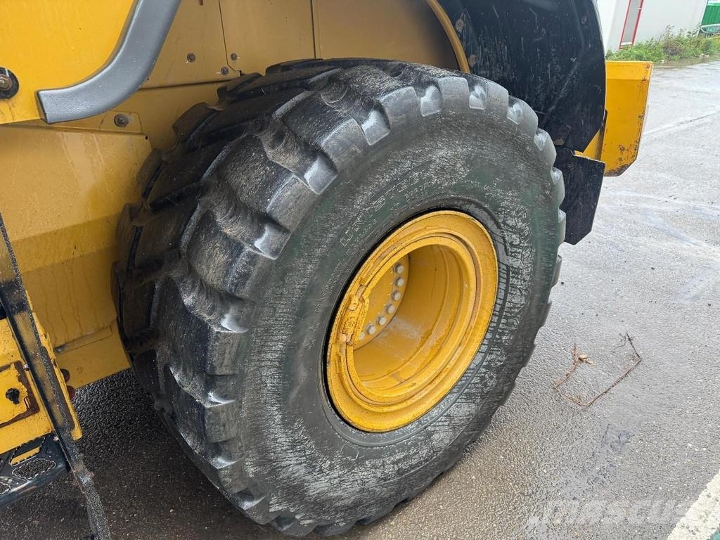 CAT 966M 4X4 WHEEL LOADER - 14007 HOURS + 3200MM BUCKE Utovarivači na točkove