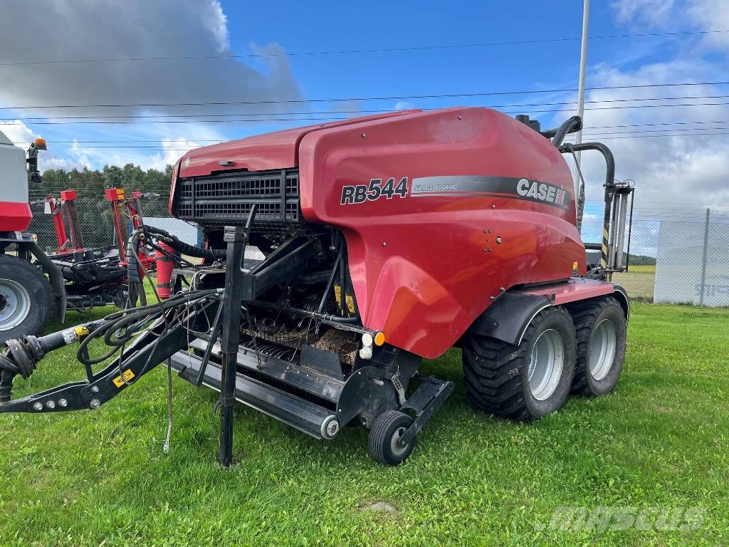 Case IH RB 544 HD Balirke (okrogle bale)