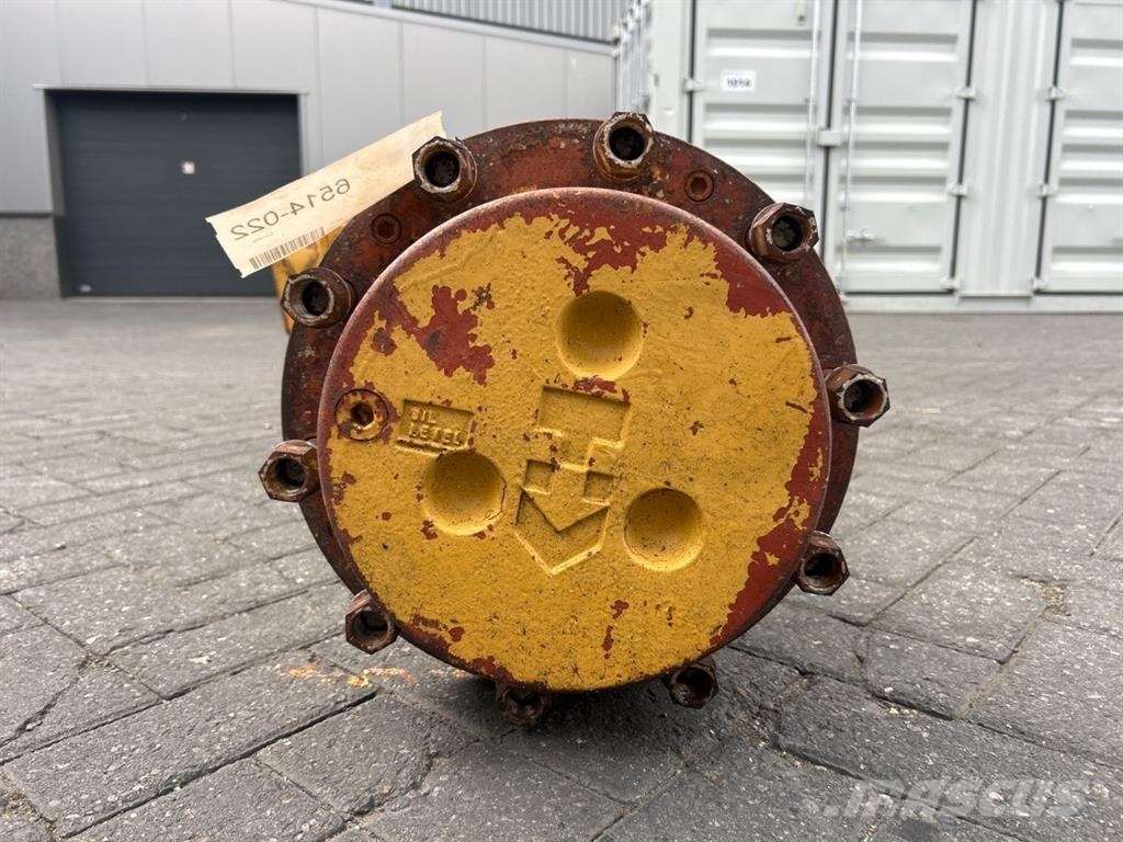 Schaeff SKS661-5370661745-Clark-Hurth-Axle/Achse/As Осі
