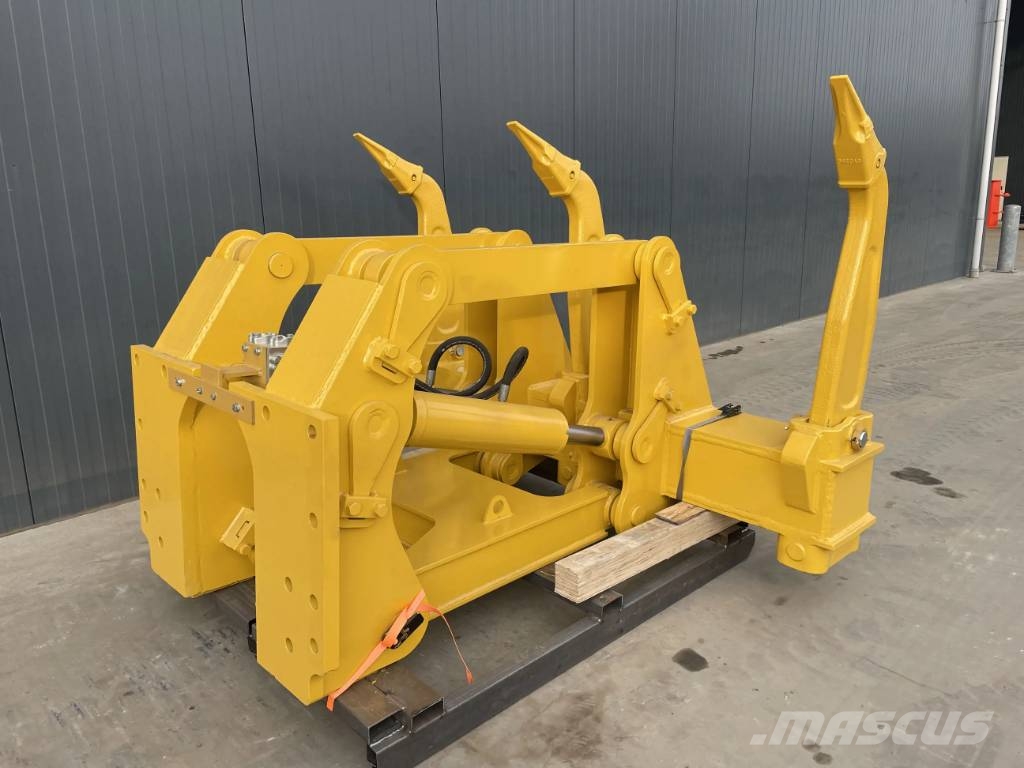 Komatsu D85 Scarificateur