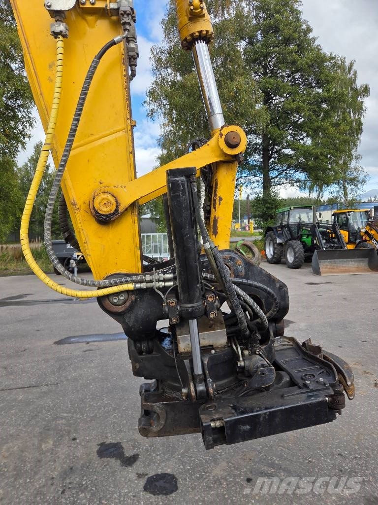 Komatsu HB 215 Hybrid Bagri goseničarji
