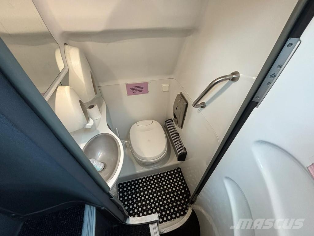 Scania K 124 Irizar 6x2 AC / AUXILIARY HEATING / WC Tūrisma autobusi