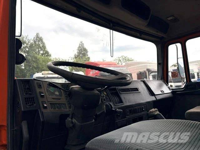 MAN 12.232 F90 (6-CILINDER) FULL STEEL SUSPENSION CHAS Camiones portacubetas