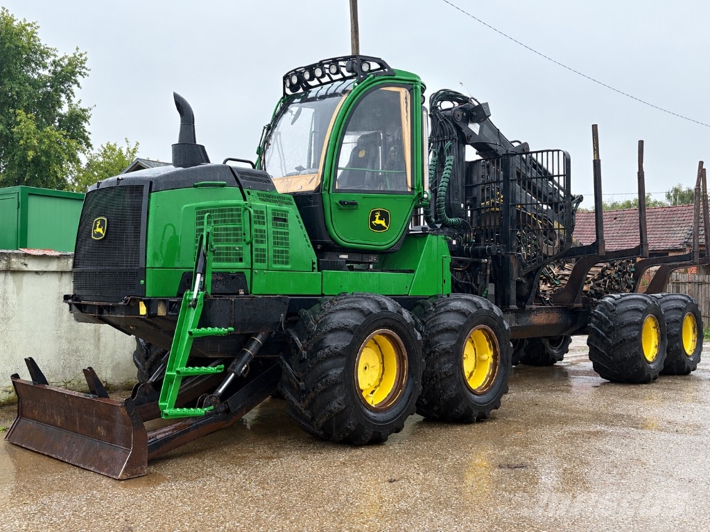 John Deere 1210 G Forvarderi