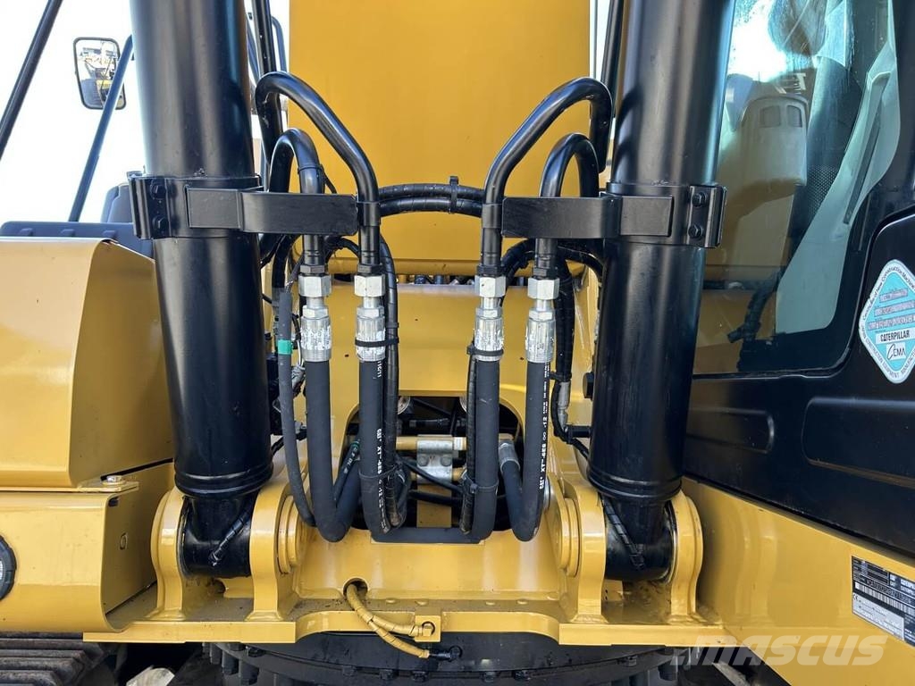 CAT 323-07 Roomikekskavaatorid