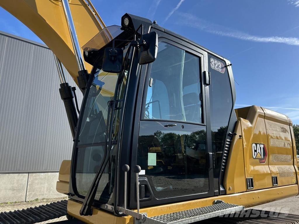 CAT 323-07 Roomikekskavaatorid
