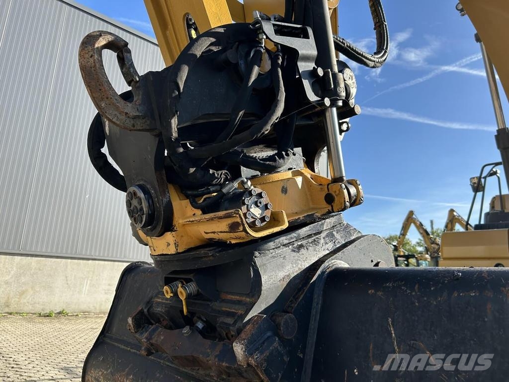 CAT 323-07 Roomikekskavaatorid