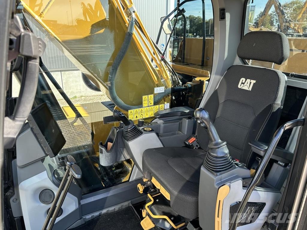CAT 323-07 Roomikekskavaatorid