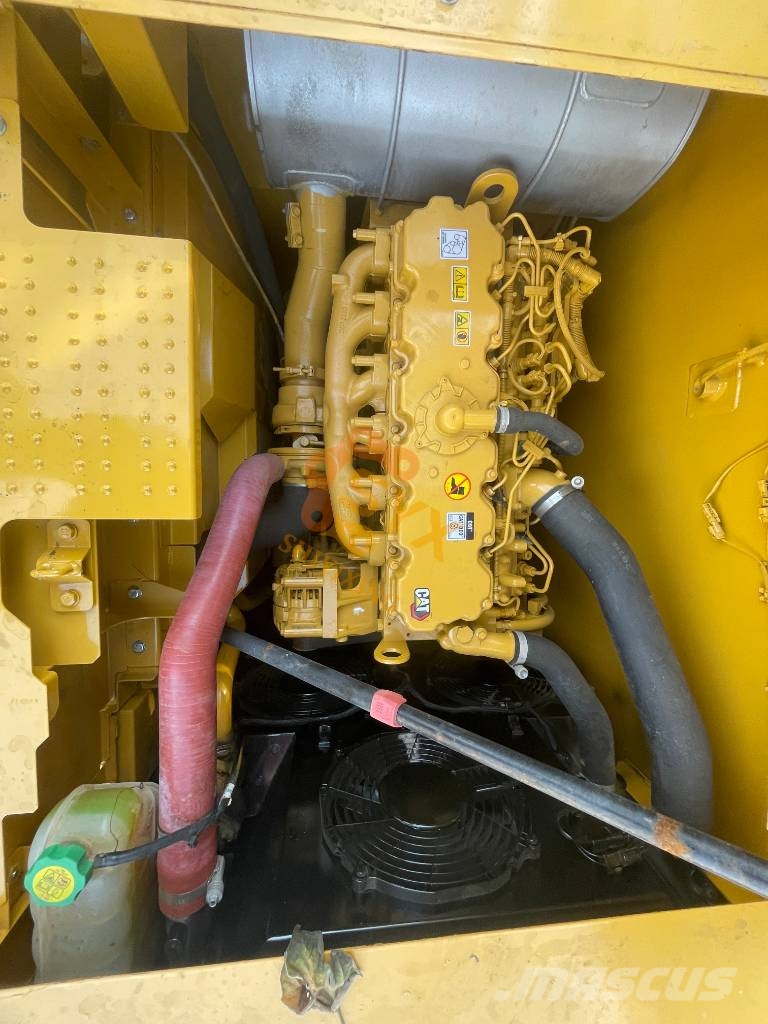 CAT 323 Гусеничные экскаваторы