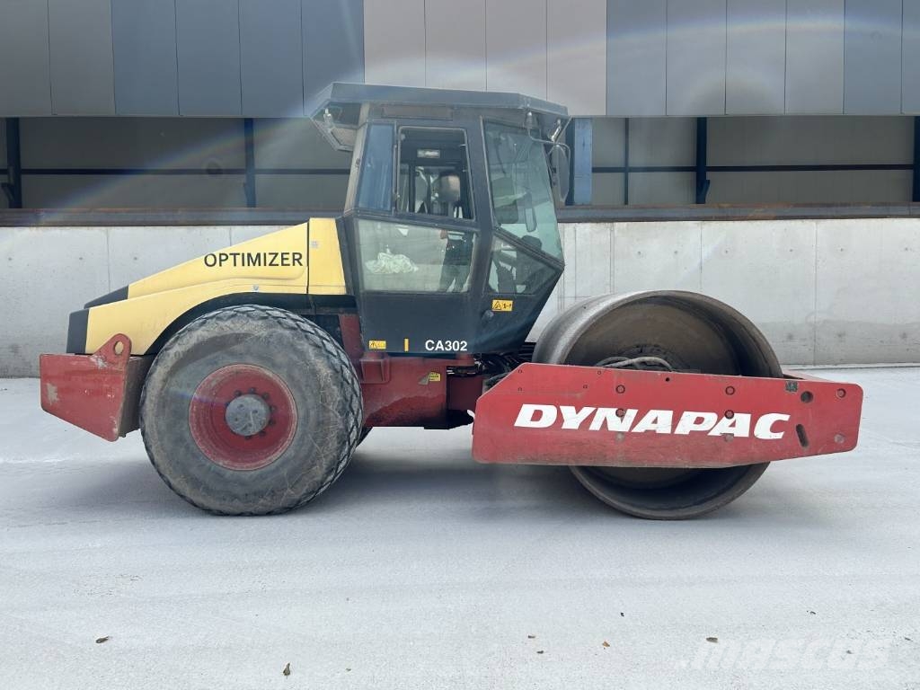 Dynapac CA 302 D Rodillos de un solo tambor
