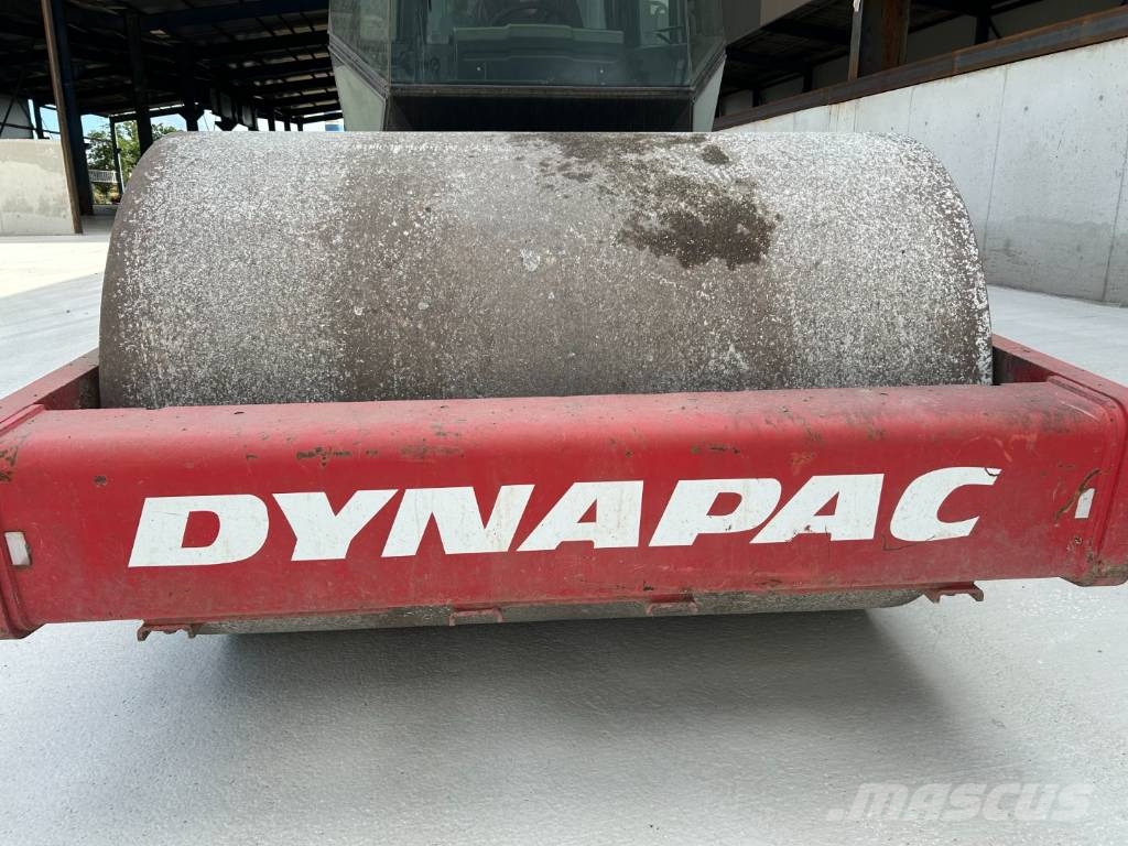 Dynapac CA 302 D Rodillos de un solo tambor