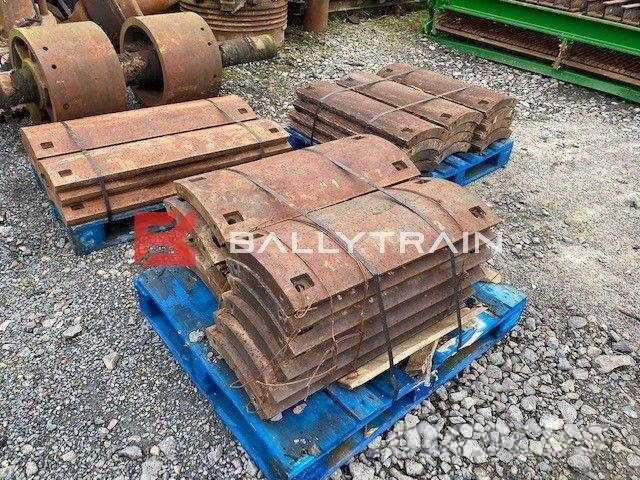 Sheepbridge Roll Crusher Shaft and Wear Parts 石料回收设备